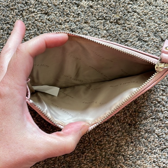 Charles & Keith Pink Wristlet - Picture 6 of 6